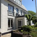 Boutique De Zwaluw Hotel 3*