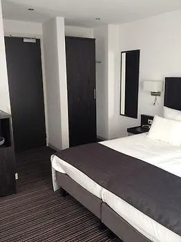 Hotel Boutique De Zwaluw 3*
