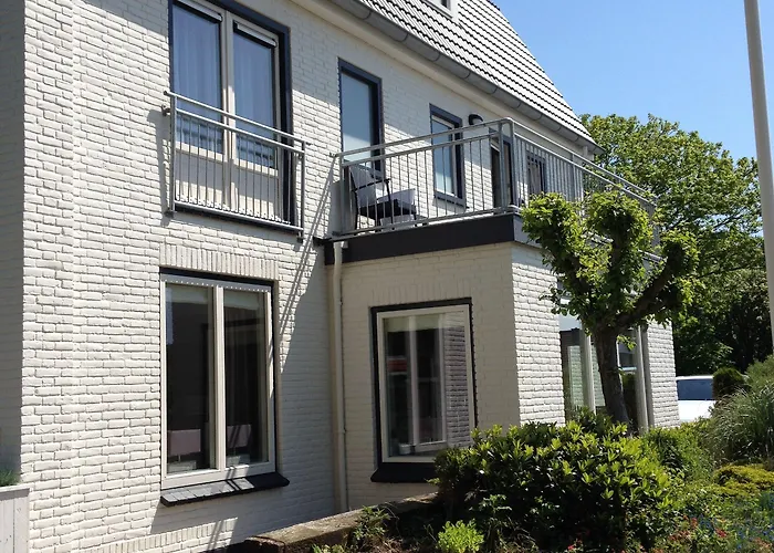 Boutique De Zwaluw Hotel 3*