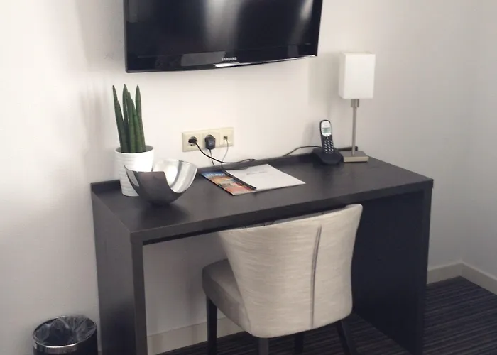 Boutique De Zwaluw 3*