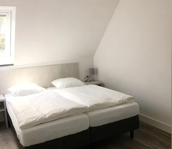 Boutique De Zwaluw Hotel 3*